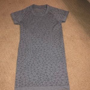 Lululemon fitted grey workout top